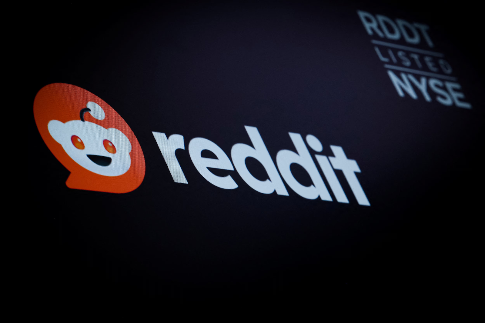 Reddit selesaikan pemadaman platform AS