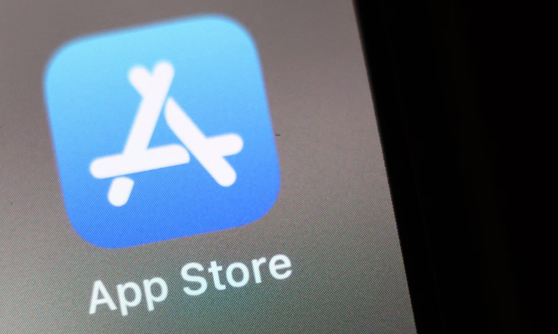 Apple akan menghadapi реngаdіlаn atas klаіm